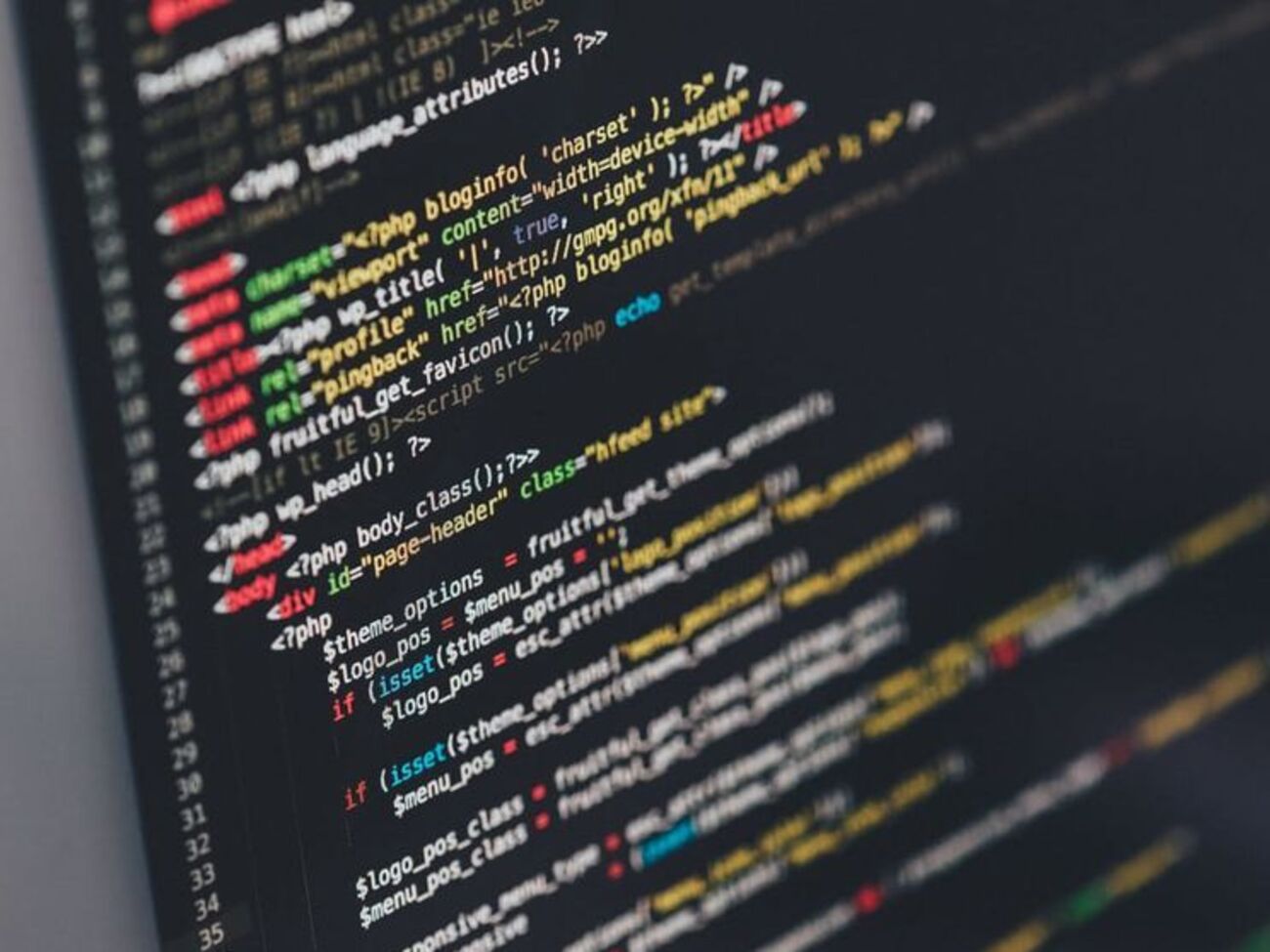 По данным Омеляна, полиция заблокировала попытки хакеров получить доступ к данным "Укрзалізниці"