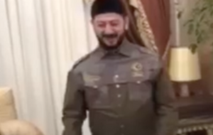 Галустян показал Кадырову лично пародию на него