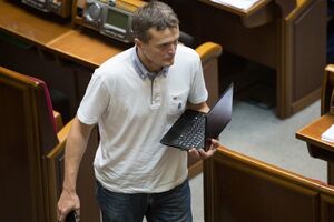 Луценко: Посмотрите на перечень вопросов, которыми занимается Савченко. Там полный политический и юридический бардак