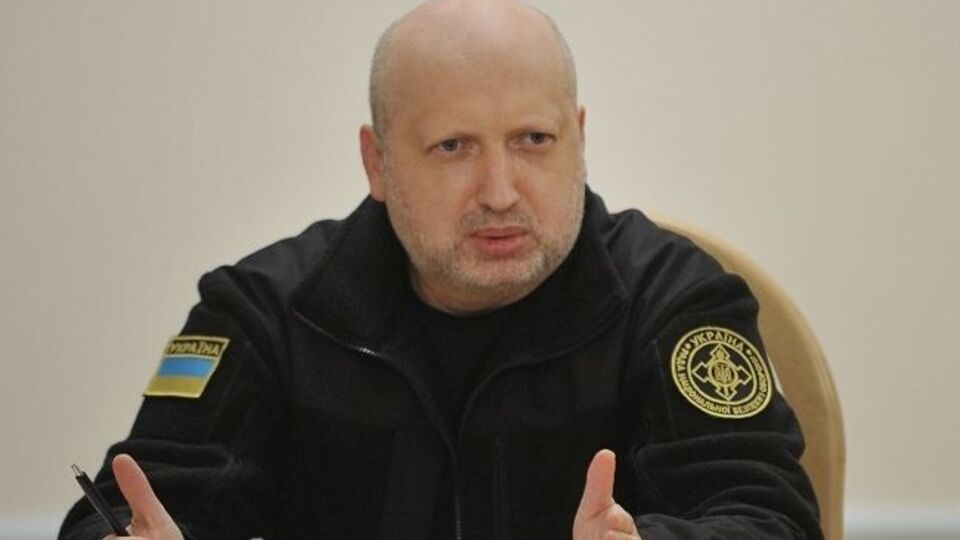 Турчинов: Медведчук не скрывает своих близких отношений с Путиным, который является врагом номер один для Украины
