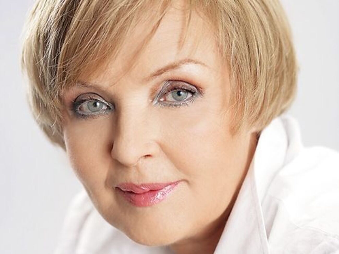 Роговцева намерена продолжить гастроли