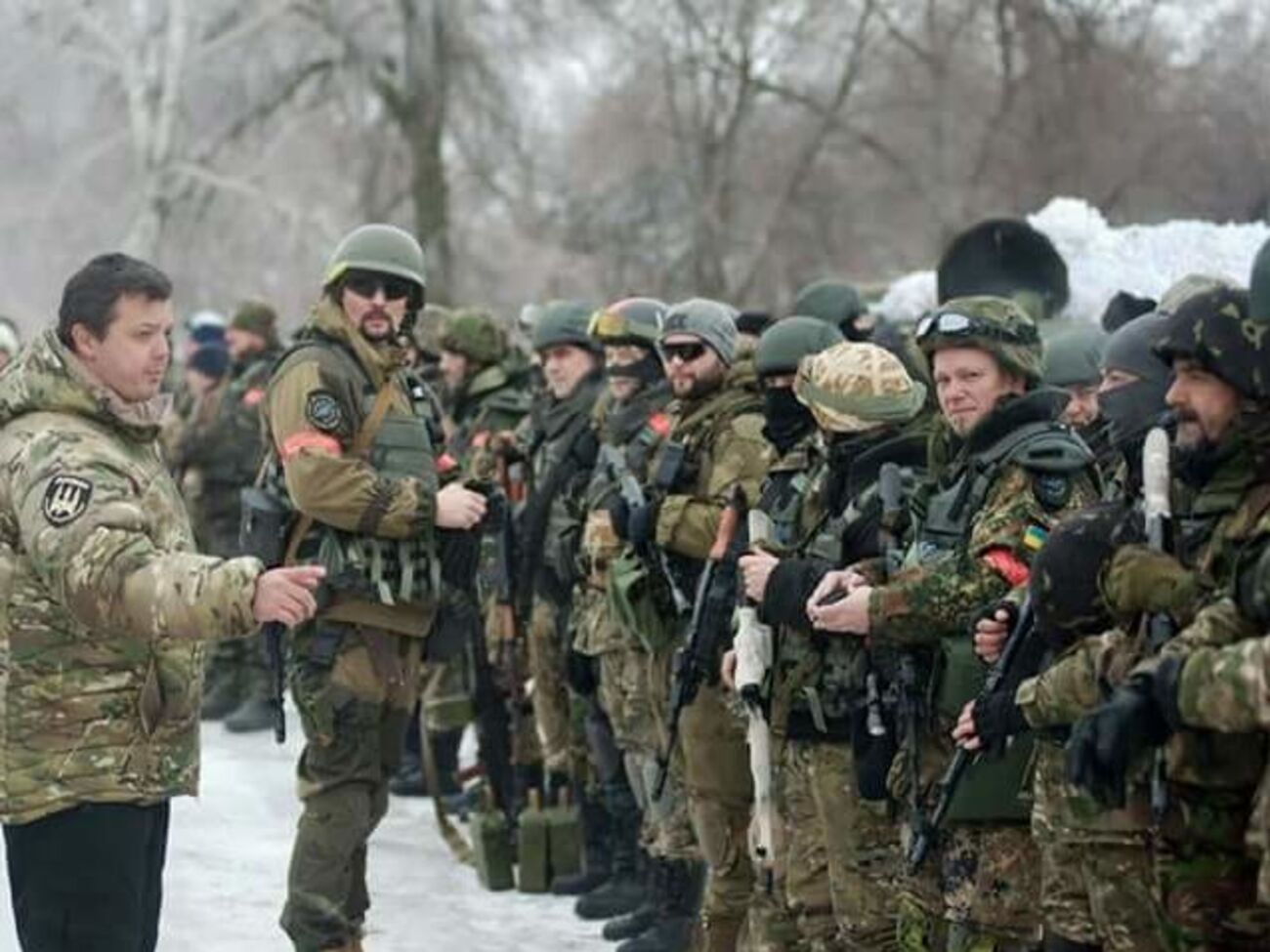 Демобилизованные бойцы "Донбасса" обещают перекрыть железные дороги и автотрассы, ведущие на оккупированную территорию