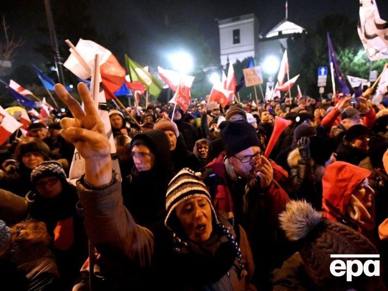 Жители Польши протестуют
