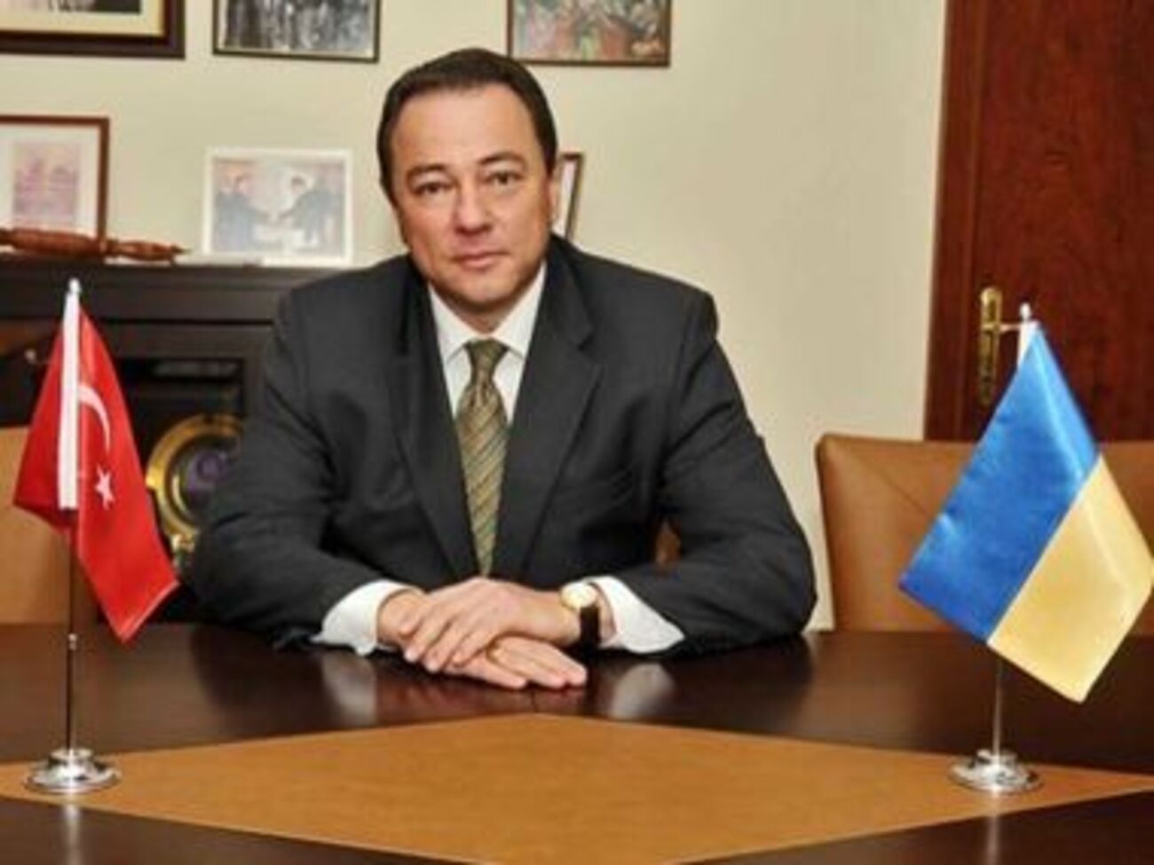 По словам Корсунского, в Турции далеко не все эксперты разделяют энтузиазм российского "Газпрома" по поводу того, что проект выгоден Анкаре