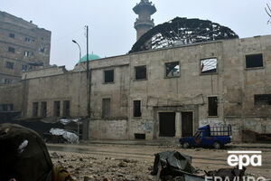 Сирийцев эвакуируют из разрушенного Алеппо