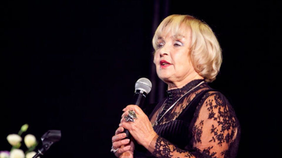 Ада Роговцева, у которой диагностировали пневмонию, чуствует себя лучше