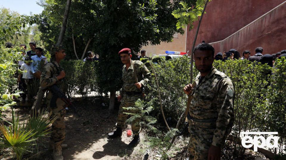 Террорист-смертник подорвал себя возле военной базы в йеменском Адене