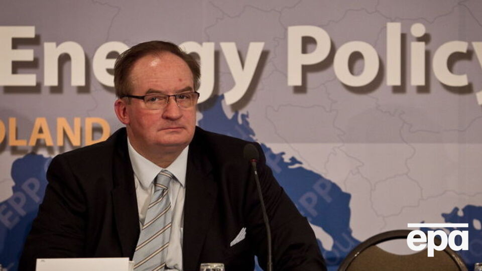 Согласно данным евродепутата Сариуша-Вольского, на Донбассе численность войск РФ составляет 8 тысяч военных