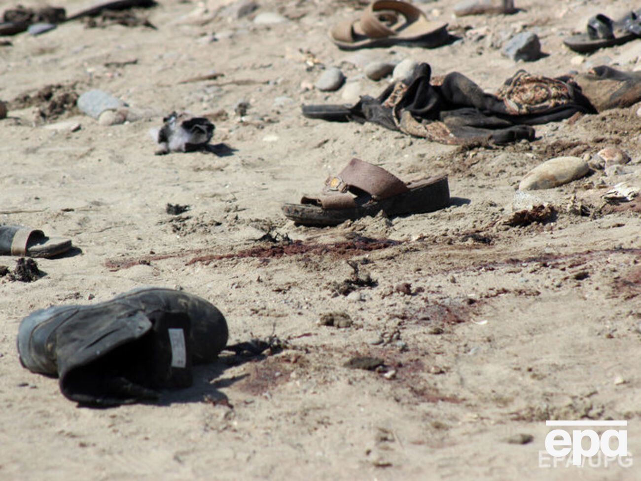 Взрыв произошел недалеко от очереди военных