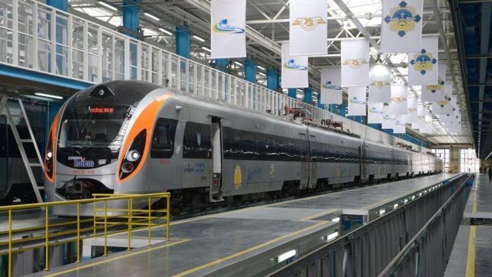 "Интерсити+" будет идти в Перемышль через Львов