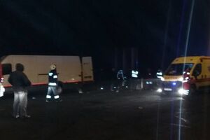В белом бусе поместилось 62 беженца