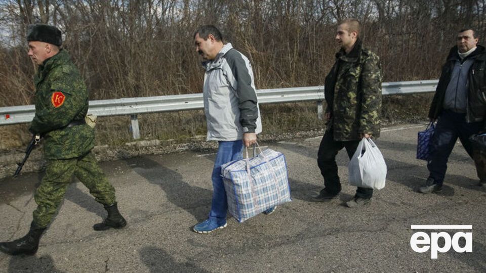 По словам Котенко, российская сторона препятствует процессу обмену пленными