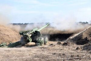 По данным Бутусова, подавить вражескую артиллерию силами АТО пока не удалось