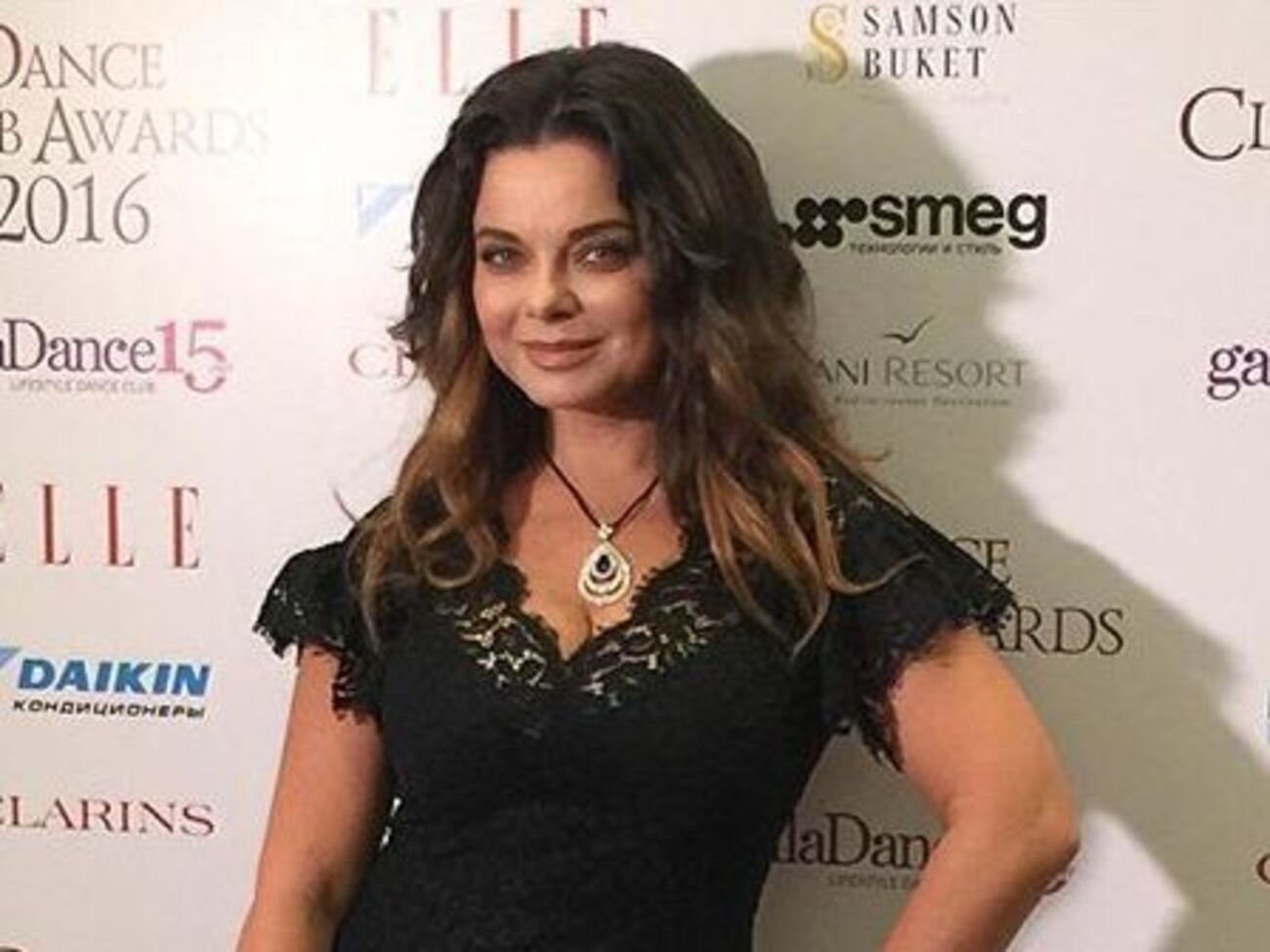 Королева просит суд снять запрет на въезд в Украину