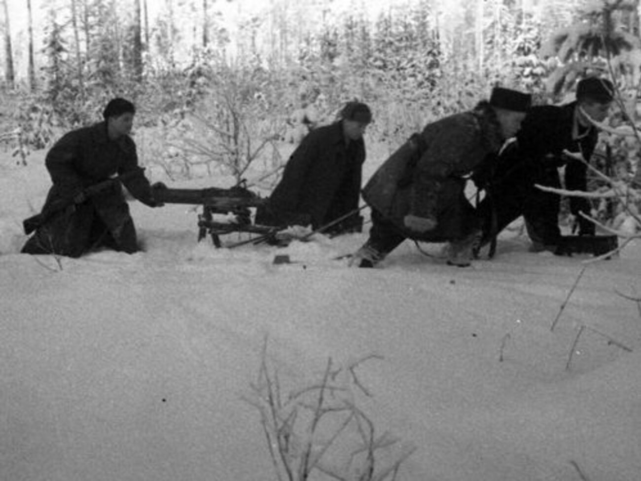 Хорошунова:&nbsp;В народе масса слухов, легенд о партизанах. Многие из них кажутся просто нереальными, многие носят следы народного фольклора