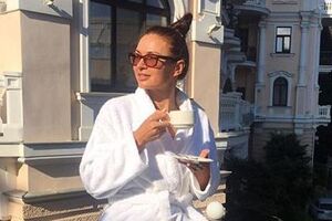 Бледанс: Мы молоды, пока душа в цвету! А тело... позаботимся, чтобы и оно не подвело! Если вы себя полюбите, полюбят и другие!