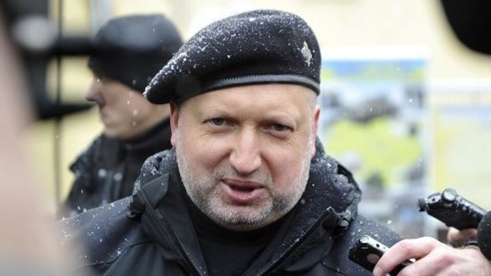 Турчинов заявил, что российская агентура и "продажные руководители Минобороны" разрушали систему ПВО Украины