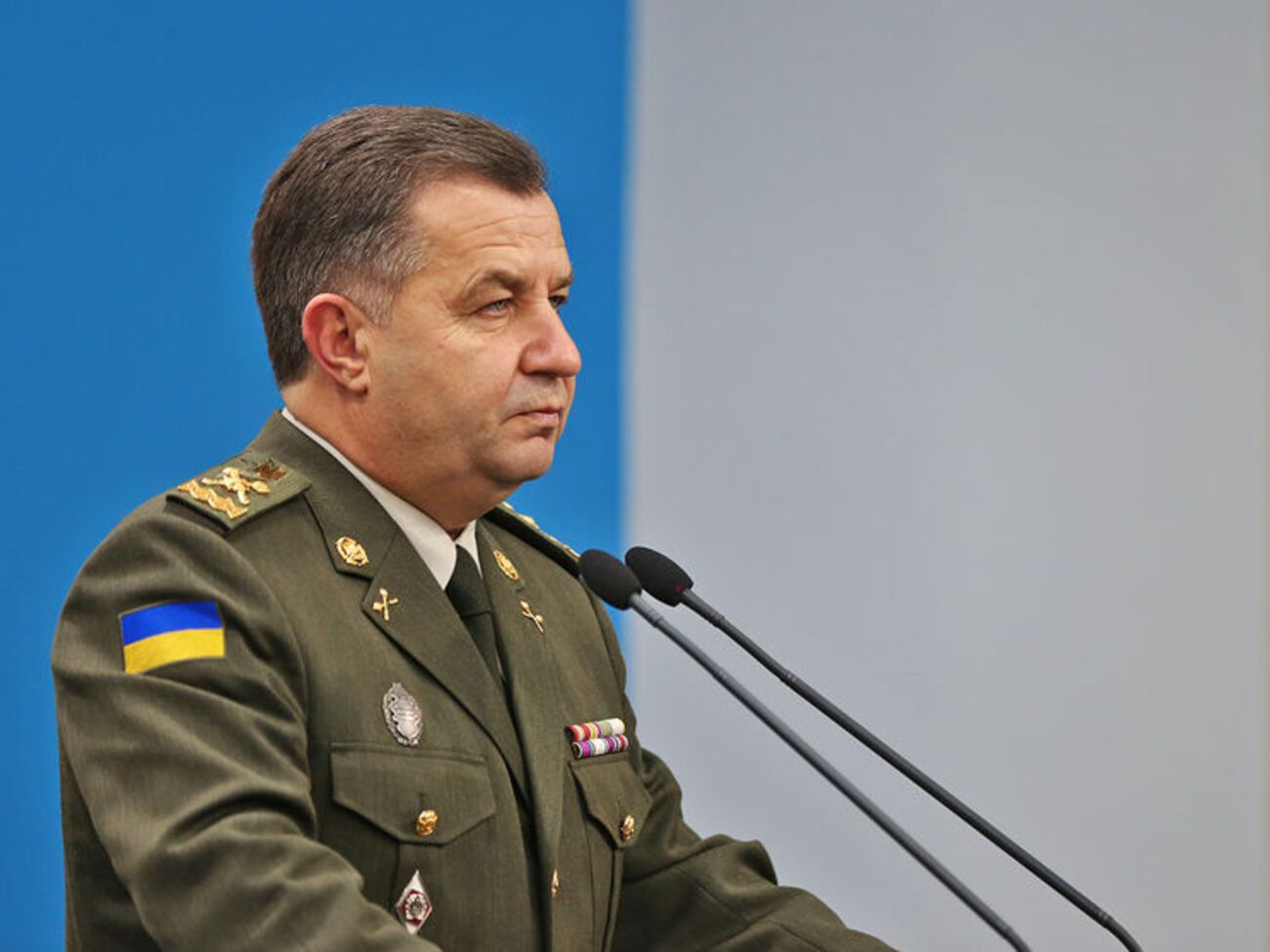 Полторак заявил, что на Донбассе более 30 тыс. боевиков