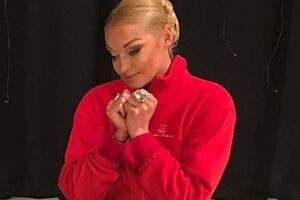 Волочкова: Мои мозоли натруженные на стопах гораздо красивее, чем мозоли на языках злословящих и злорадствующих людей, которым так потрудиться на пуантах и не под силу