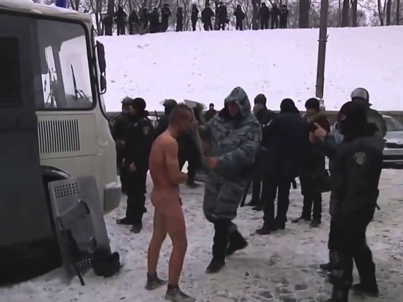 Кроме случая с Гаврилюком, насилие к протестующим не применялось, убежден свидетель Шуляк