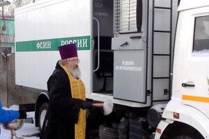 Автопарк управления по конвоированию насчитывает несколько десятков единиц автотранспорта