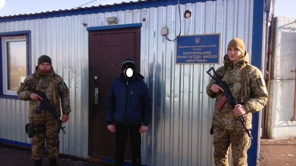 Украинец пытался перебраться к боевикам через поле