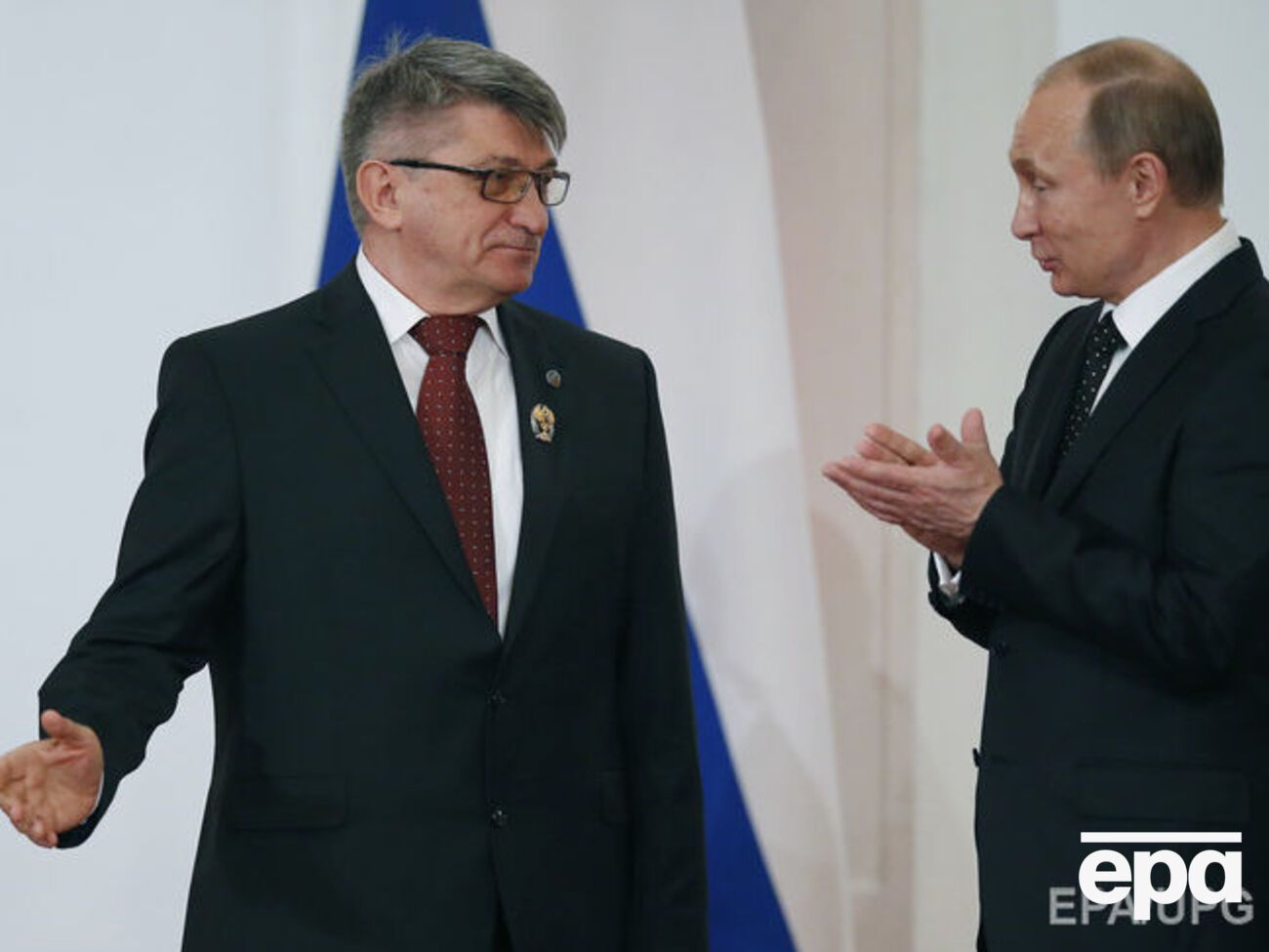 Российский режиссер Сокуров (на фото слева) попросил Путина освободить Сенцова