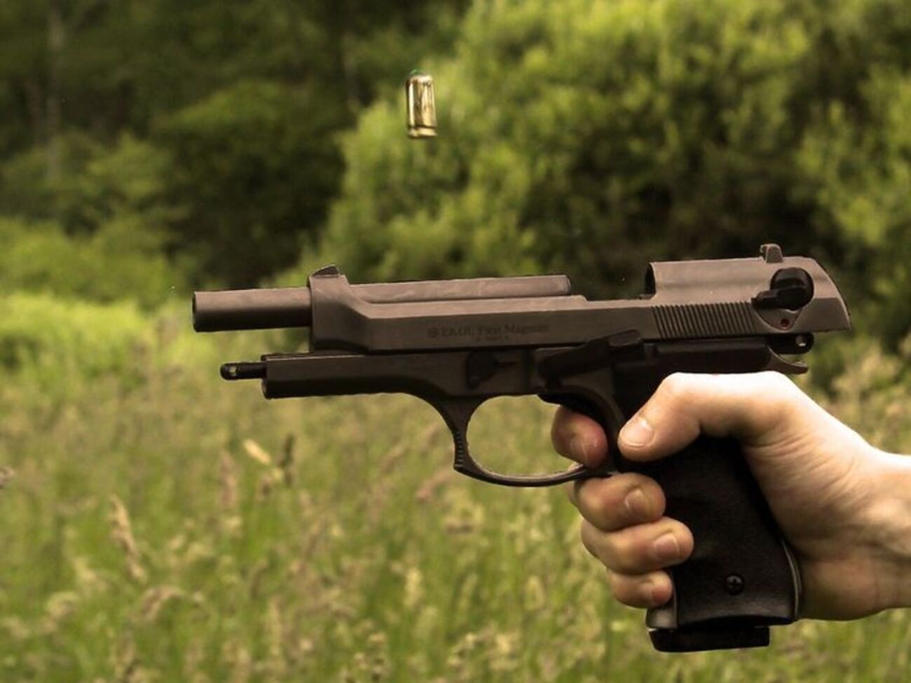 Фамилии людей, поощренных пистолетами, неизвестны