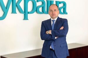 Последние пять лет Степанов руководил полиграфкомбинатом "Украина"