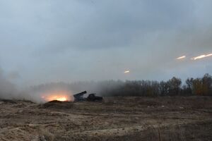 По данным Bellingcat, артобстрелы вооруженными силами Российской Федерации Украины с территории России начались в июле 2014 года