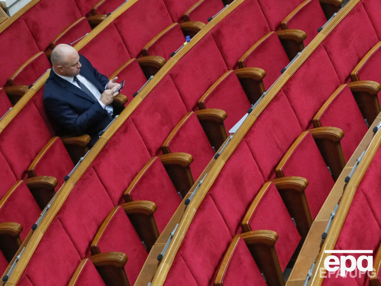 Над принятием бюджета на 2017 год депутаты работали до утра