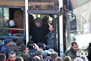 Из восточного Алеппо эвакуируют жителей