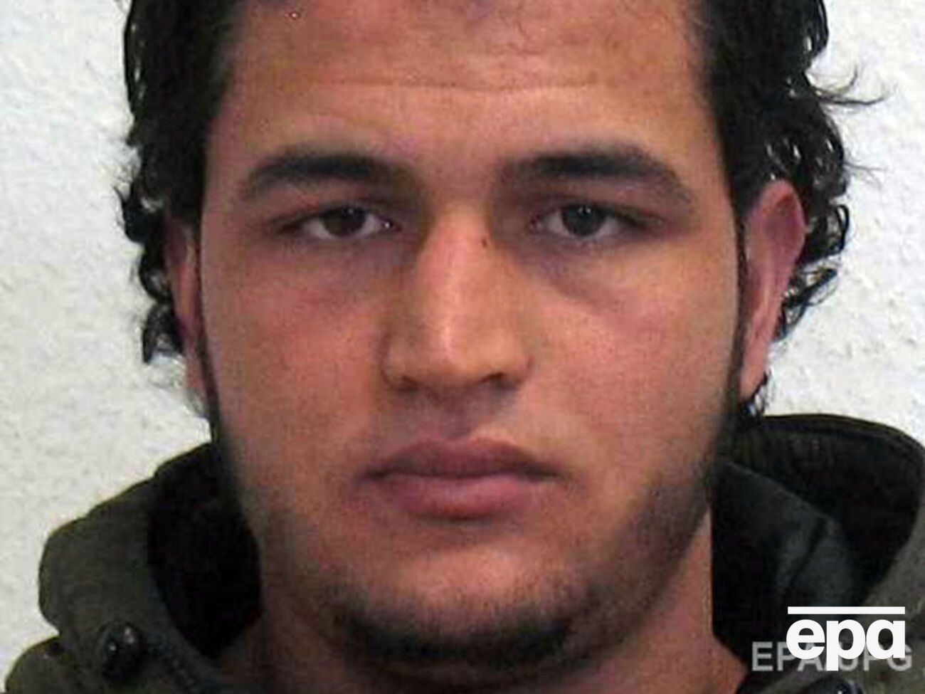 Амри проживал в Германии больше года