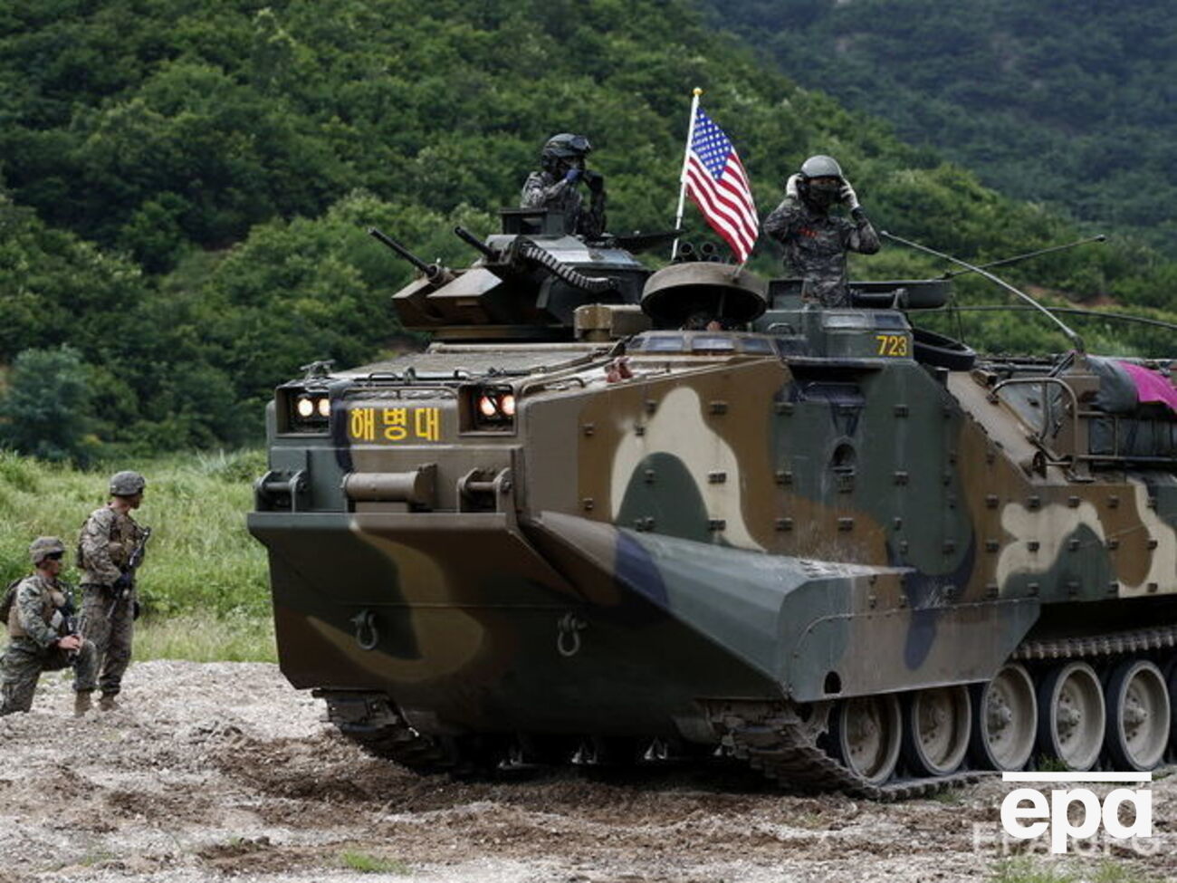 США отдали часть территорий военной базы на Окинаве