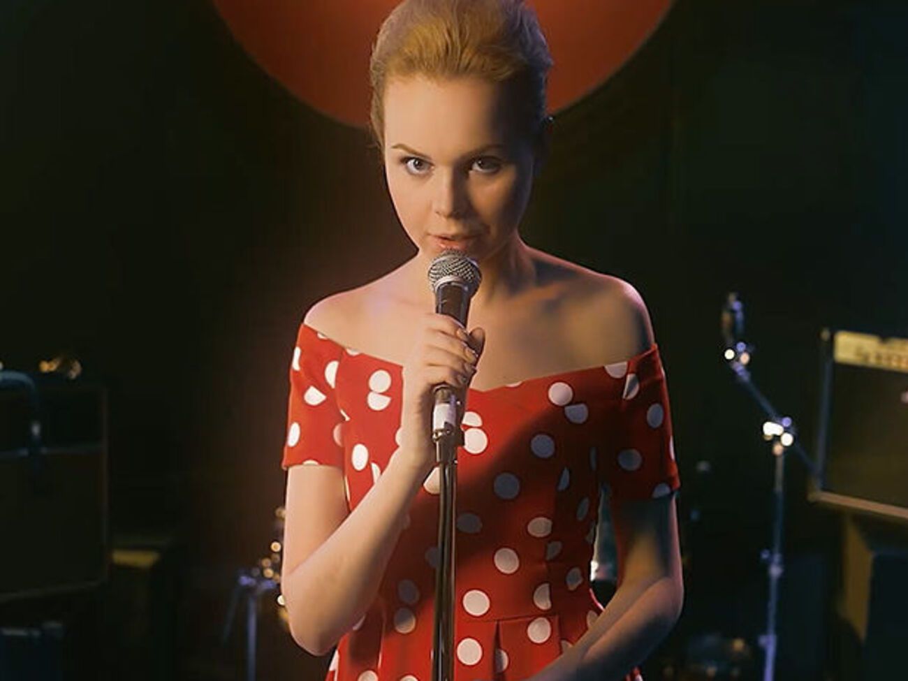 Вокс&nbsp;переводит песни из репертуара группы "Скрябін"