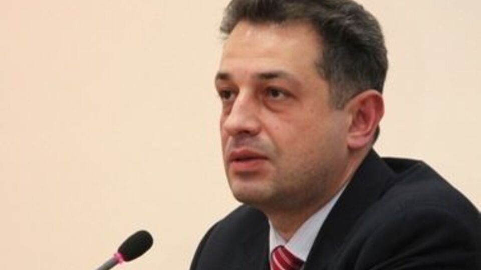 Олефиров: Предлагаю к ретвитам новостей о российской агрессии на востоке и в Крыму добавлять "@МЗСРФ"