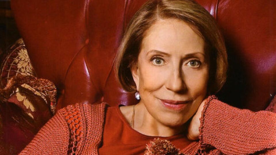 Чурикова поломала руку