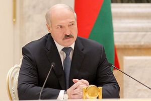 Лукашенко не первый год говорит о планах повысить зарплаты в Беларуси до $500