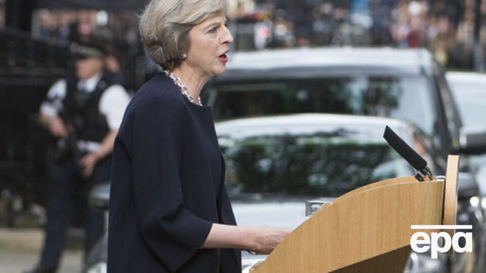 Источник заявил, что Мэй не рассказала королеве подробностей плана по Brexit