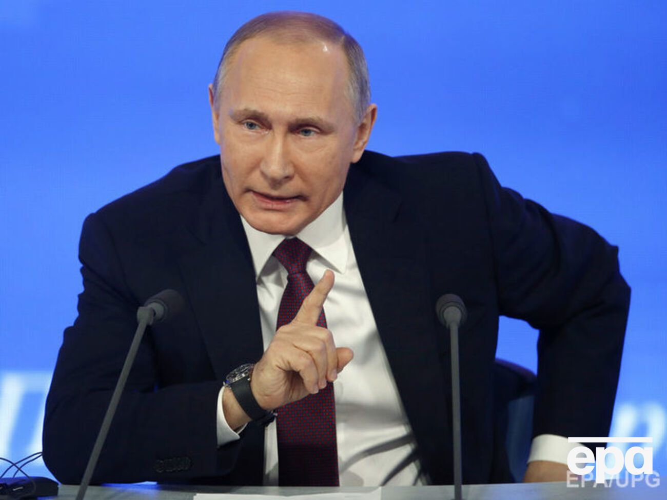 Путин дает пресс-конференцию