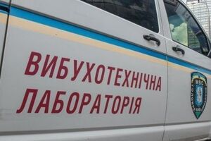Взрывчатки в магазинах не нашли