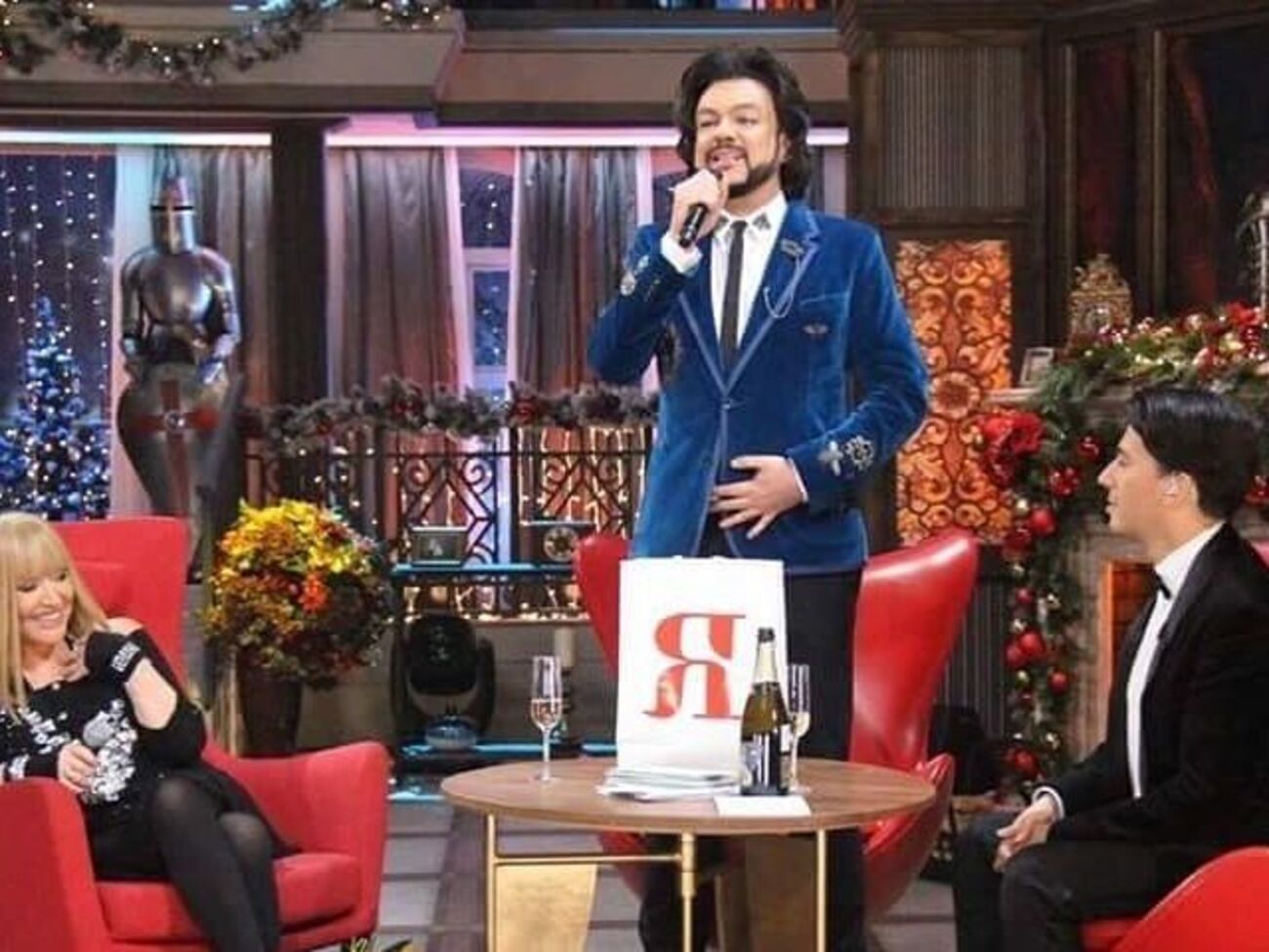 Пугачева, Киркоров и Галкин стали участниками новогоднего шоу "Максим Максим"