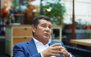 По словам Онищенко, те, кто отказывался платить, "рассматривались как нелояльные и подвергались целенаправленным систематическим атакам правительства"