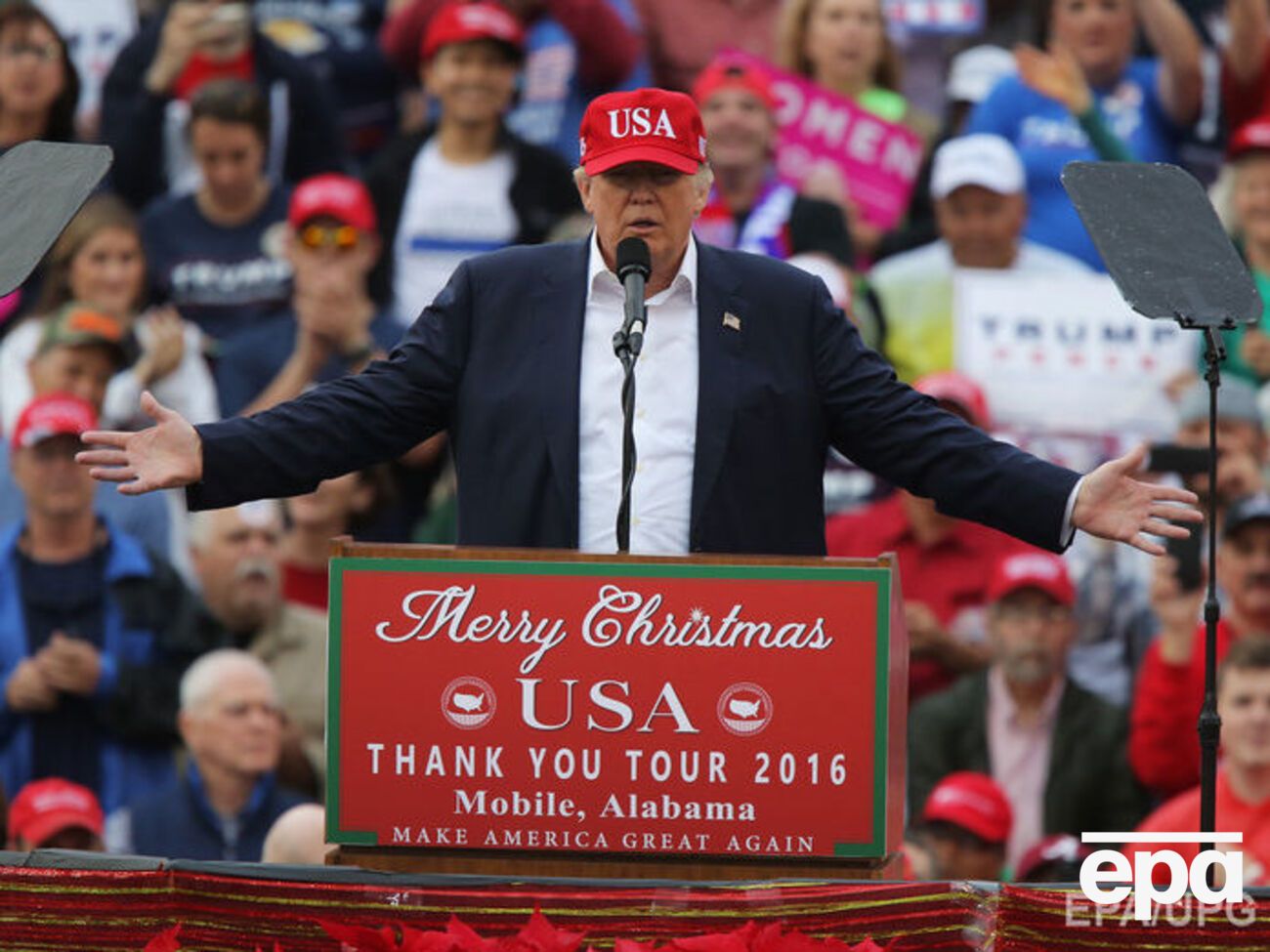 Трамп (на фото) заявил, что мысли Путина "очень правильные"