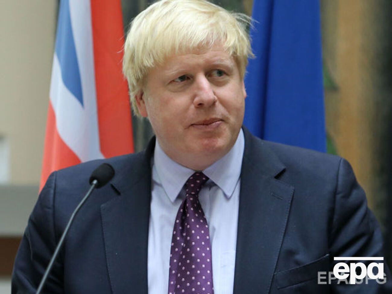 Джонсон прокомментировал установление режима прекращения огня на востоке Украины