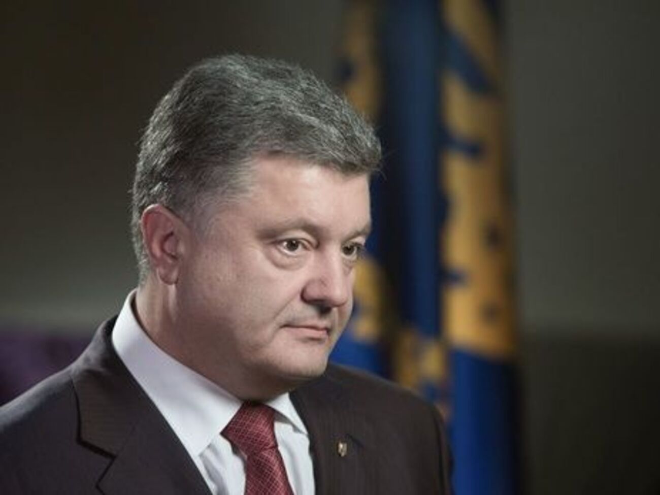 Президент пожелал украинцам мира и семейного тепла