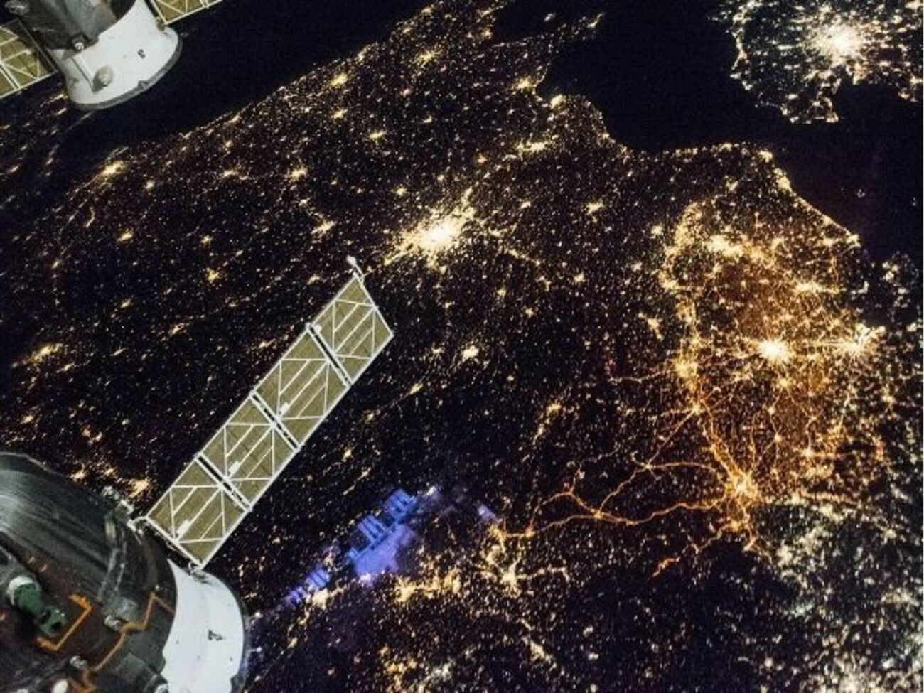 Западная Европа ночью