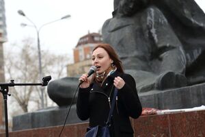 Анастасия Зотова заявила, что не знает, где находится ее муж, уже больше трех недель