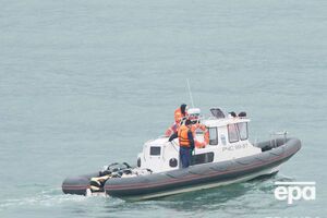 Спасатели работают на месте крушения Ту-154 в Черном море