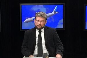 Лукашевич сомневается в обеих официальных версиях катастрофы
